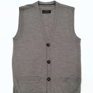 Club Monaco men’s gray wool knit button down vest